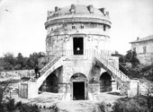 Similar image