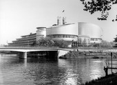 Similar image