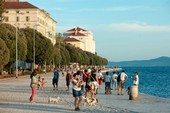 Similar image