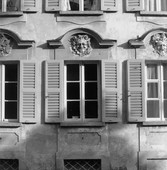 Similar image