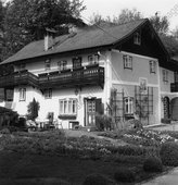 Similar image