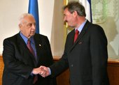 Similar image