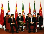 Similar image
