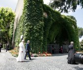 Similar image