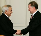 Similar image