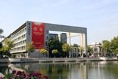 Similar image