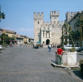 Similar image