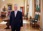 Similar image