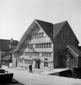 Similar image