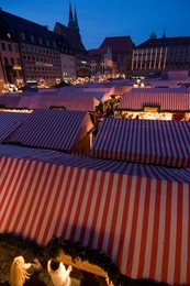 Christkindelsmarkt (Christ Child's Market) (Christmas Market), Nuremberg, Bavaria, Germany, Europe