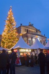 Gendarmen markt Christmas market and Konzert Haus, Berlin, Germany, Europe