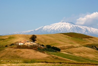 Landscape around Enna with Mount Etna in the background, Enna, Sicily, Italy, Europe