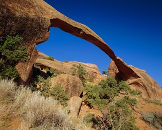Landscape Arch, (height 92 ft, span 306 ft), Arches National Park, Utah, USA