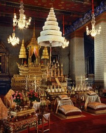 Urns containing ashes of past Kings displayed on Chakri Day in the Throne Hall of the Amarindra Vinitchai Hall, Royal Palace, Bangkok, Thailand, Southeast Asia, Asia