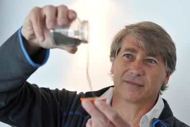 EasyJet Ash Detector Unveiled.