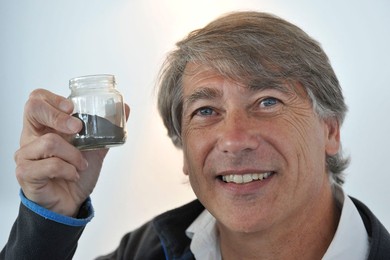 EasyJet Ash Detector Unveiled.