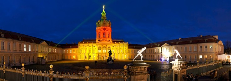 Christmas market at Schloss Charlottenburg (Charlottenburg Castle), illuminated at night, Berlin, Germany, Europe