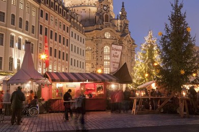 Christmas Market stalls in front of Frauen Church and Christmas tree at twilight, Neumarkt, Innere Altstadt, Dresden, Saxony, Germany, Europe