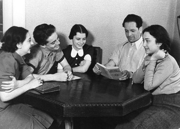 Jewish families in Berlin / Photo / 1938