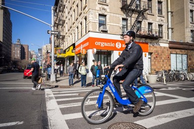 local store sells organic raw food and fashion