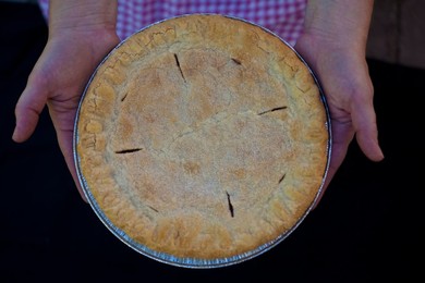 Farmer's Market: food, vendors and shoppers. Idaho. Blueberry pie.