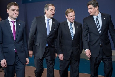 (L-R) Estonian Prime Minister Taavi Roiv..........