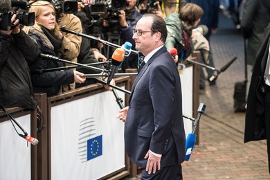 French President Francois Holland talk t..........