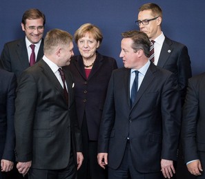 (L-R) Greek Prime Minister Antonis Samar..........