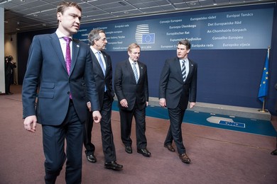(L-R) Estonian Prime Minister Taavi Roiv..........