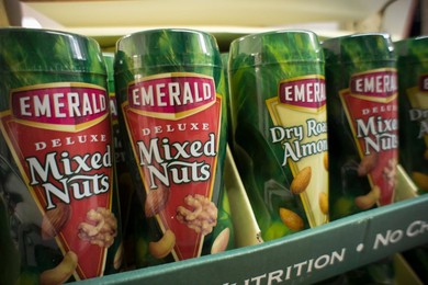 Kellogg in talks to buy Diamond Foods