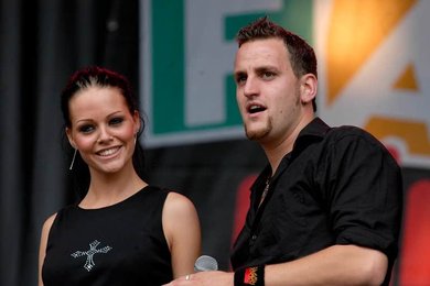 NU PAGADI– 25.06.2005 Beim Happy Family