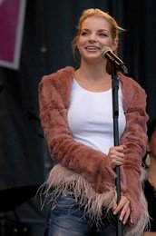 Yvonne Catterfeld – 25.06.2005 Happy Family Hamburg