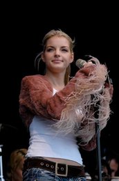 Yvonne Catterfeld – 25.06.2005 Happy Family Hamburg