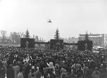 Christmas market in Berlin / Photo, 1952