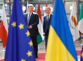 BELGIUM-BRUSSELS-EU-UKRAINE-TUSK-POROSHENKO