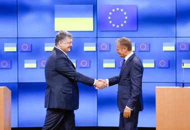 BELGIUM-BRUSSELS-EU-UKRAINE-TUSK-POROSHENKO