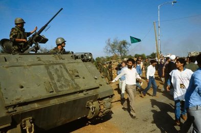 Pro-Iranian demonstration in Beirut, Lebanon / Photo 1983