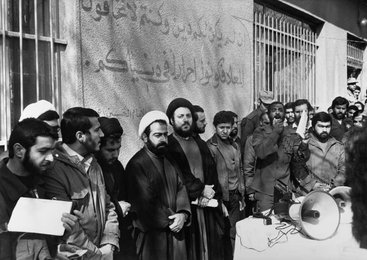 Ayatollah Mohammad Baqir al-Hakim in an Iraqi prison camp in Iran / Photo 1983