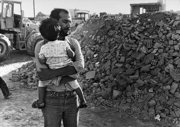 The Iranian city Dezful destroyed during the Iran-Iraq war / photo 1980