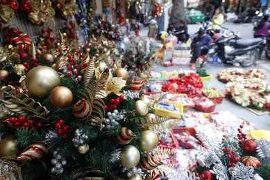 Hanoi / Christmas market