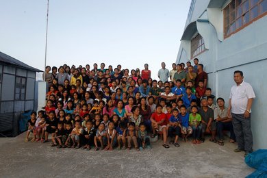 Image 438385303