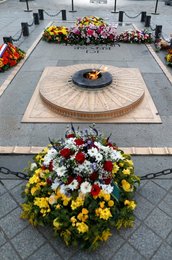 Image 438635444