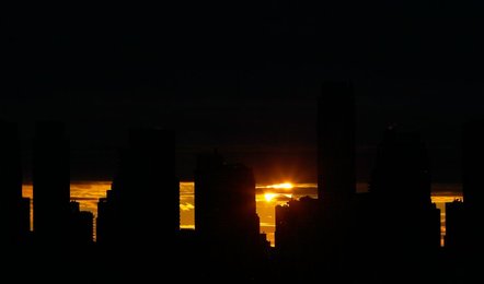 Image 450271073