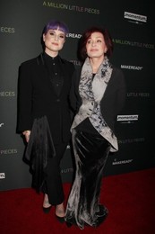 Kelly Osbourne, Sharon Osbourne 
12/04/2019 The Los Angeles Special Screening of "A Million Little Pieces" held at The London West Hollywood at Beverly Hills in West Hollywood, CA. Photo by I. Hasegawa / HNW / PictureLux