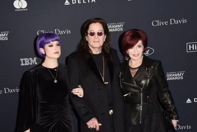 Kelly Osbourne, Ozzy Osbourne, Sharon Osbourne arrives at the Pre GRAMMY Gala and GRAMMY Salute to Industry Icons Honoring Sean "Diddy" Combs at The Beverly Hilton Hotel on January 25, 2020 in Beverly Hills, California
© Jill Johnson/jpistudios.com