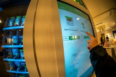 Farmer‚Äôs Fridge healthy food vending machines in New York