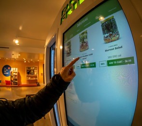 Farmer‚Äôs Fridge healthy food vending machines in New York