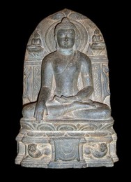 India / Bangladesh: A sculpture of Buddha in the Attitude of Victory over Mara, Bengal, Pala Dynasty, c. 11th century CE. Photo by Chandra (CC BY-SA 3.0 License)