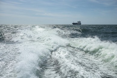 Image 691035217