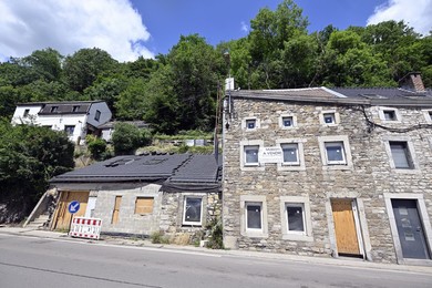 Image 704009536